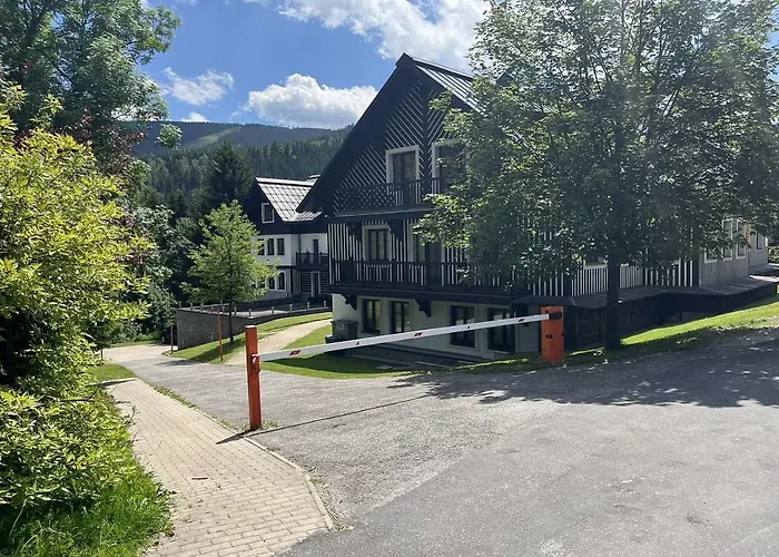 Hradecanka Апартаменти *